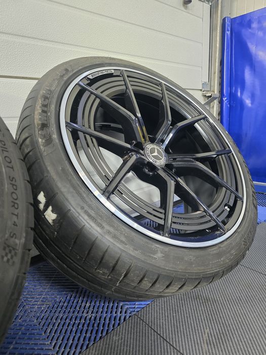 Оригинални 21" AMG джанти с Michelin Pilot Sport 4S за Mercedes AMG GT