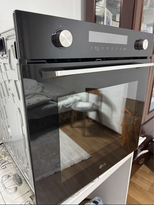 Духовка встраиваемая в отличном состоянии