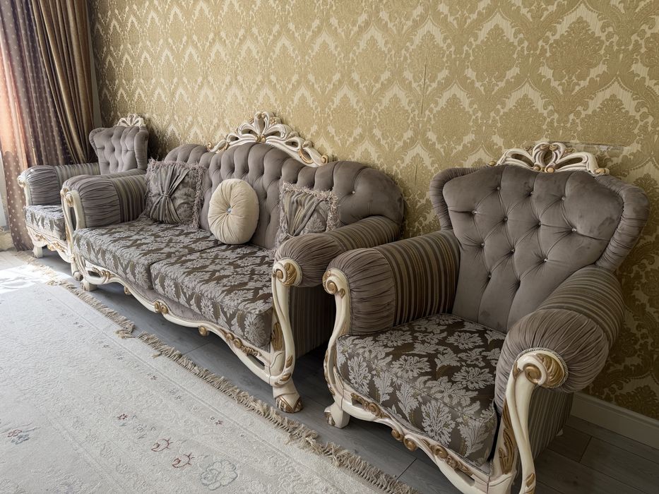 Мягкая мебель для гостиной