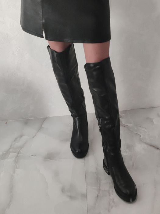 Сапоги-ботфорты новые продам 38р.