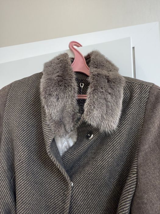 Продам пальто даром