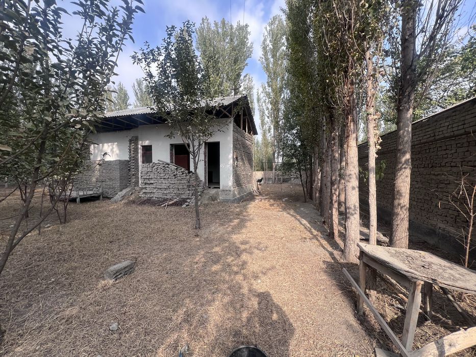 10 sotixli xovli sotiladi