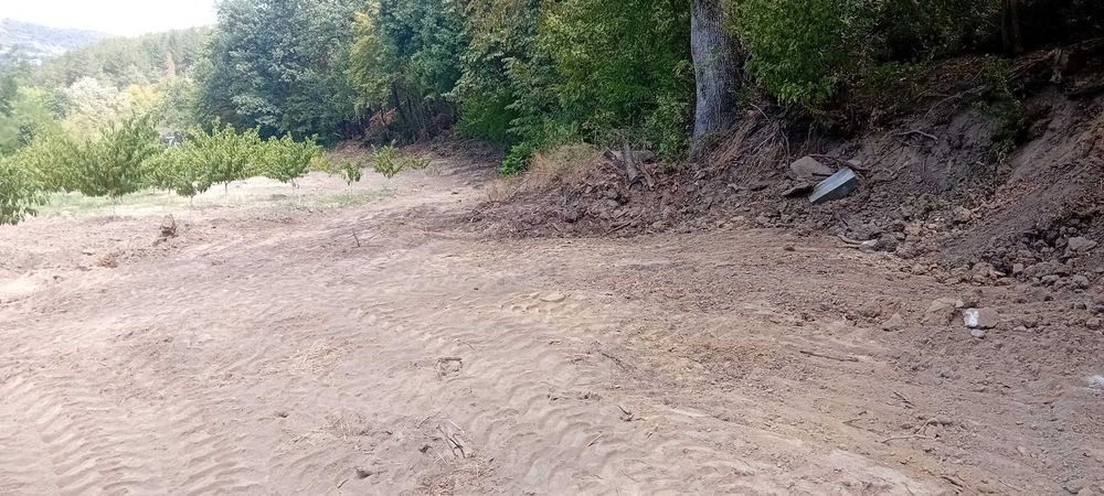 Услуги с комбиниран багер и самосвал 7.5т