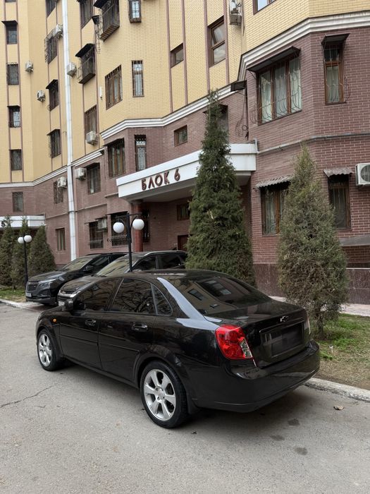 Qora Jentra Avtomat Polniy Navarot Tayyor Moshina Arendagayam Beriladi