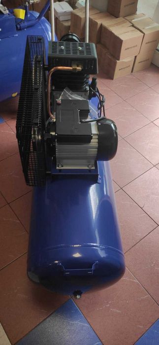 Компресор за Въздух 150 литра , Дебит 450 л/мин, БЕЗПЛАТНА ДОСТАВКА