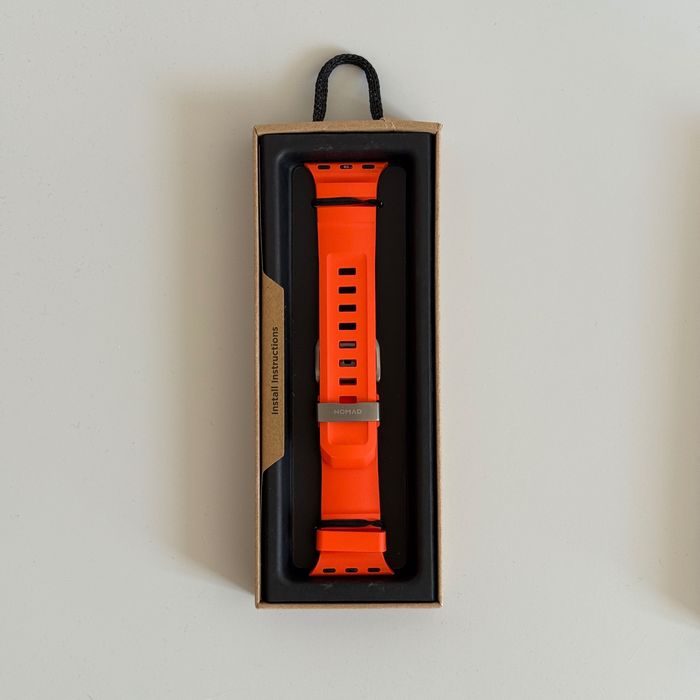 Каишка за Apple Watch - Nomad Rocky Point, Magma, Natural Titanium