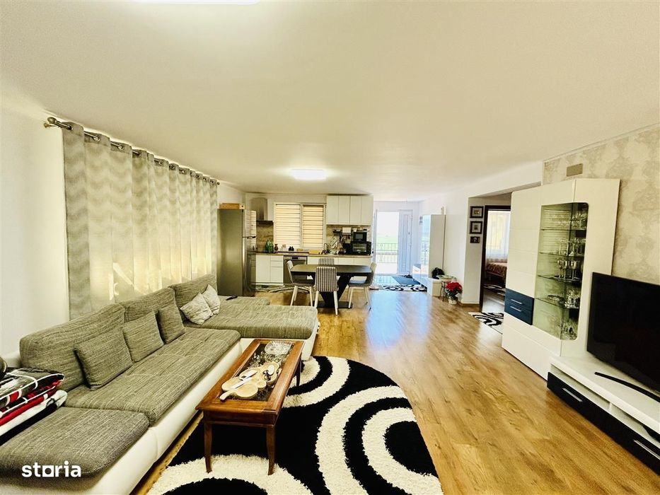 Casa individuala - 493 mp - mobilata si utilata - 2 garaje, pivnita