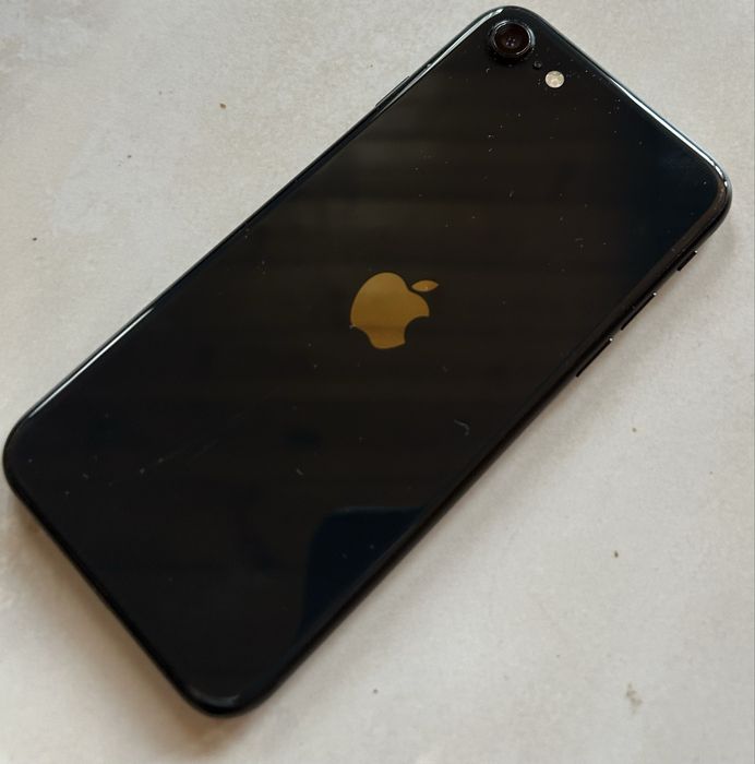 Vand iPhone SE-impecabil