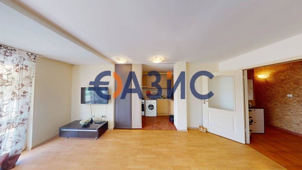 Продава се Тристаен апартамент в к.к. Слънчев бряг - 116 кв.м за 479 €/кв.м - Снимка #9