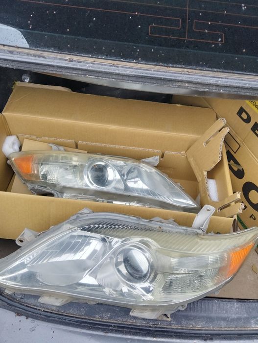 Camry 45 оригинал фар срочна