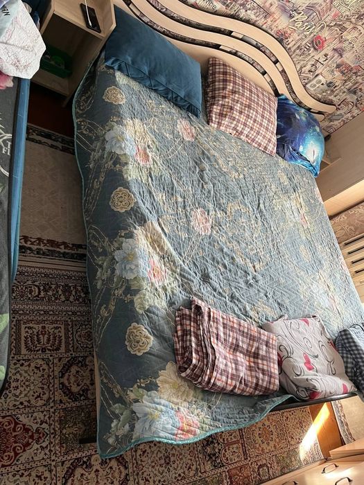 Продам кровать в отличном состоянии.