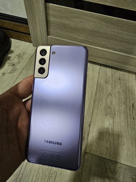 Продам Samsung s21 +