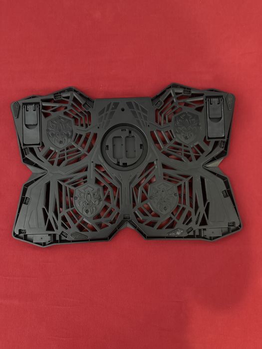 Racitor laptop CTX cu 4 ventilatoarea - ideal pentru gaming si utilizare intensa