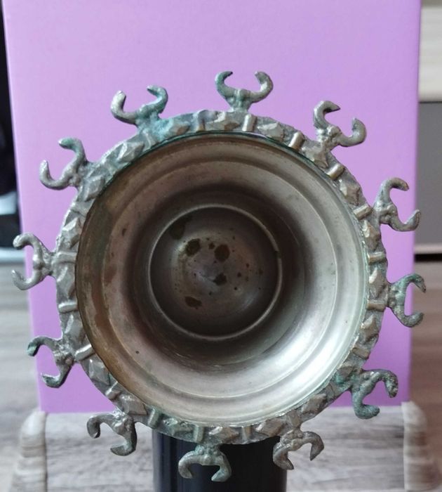 стар месингов съд