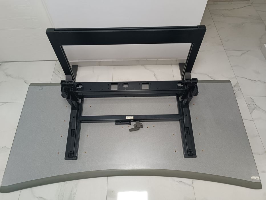 Birou 180cm, reglabil manual pe înălțime intre 68-80 cm