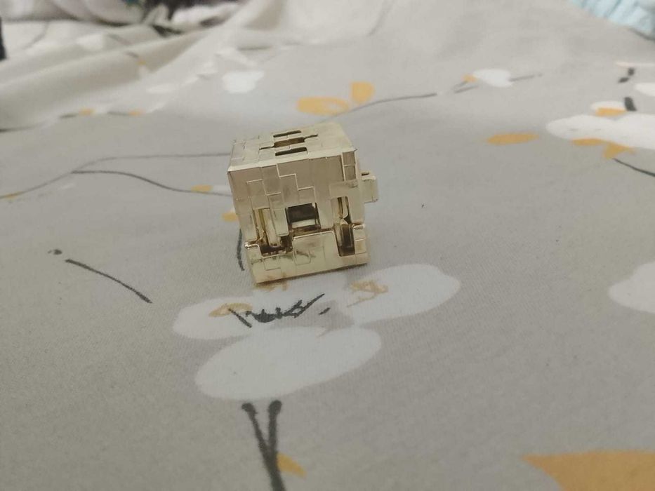 Золотой блок из майнкрафта