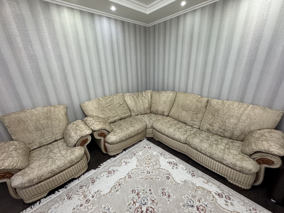 Продам мягкий угловои диван + кресло