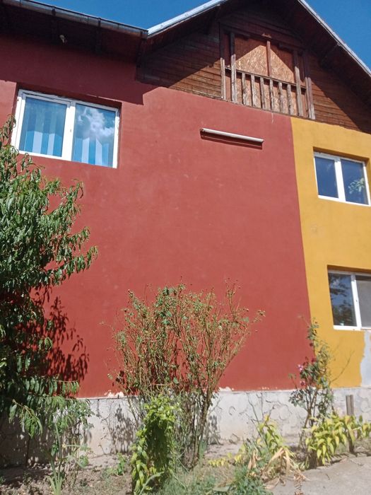 Vind casa comuna Buzoiesti