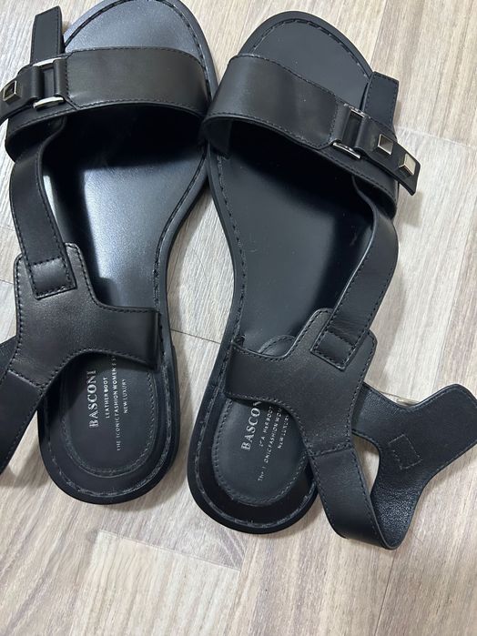 Продам женские сандали от Basconi !