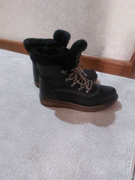 Женская обувь зимняя.