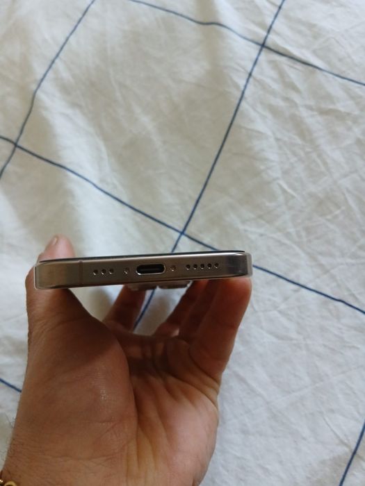 iPhone 16 pro gold stare perfectă