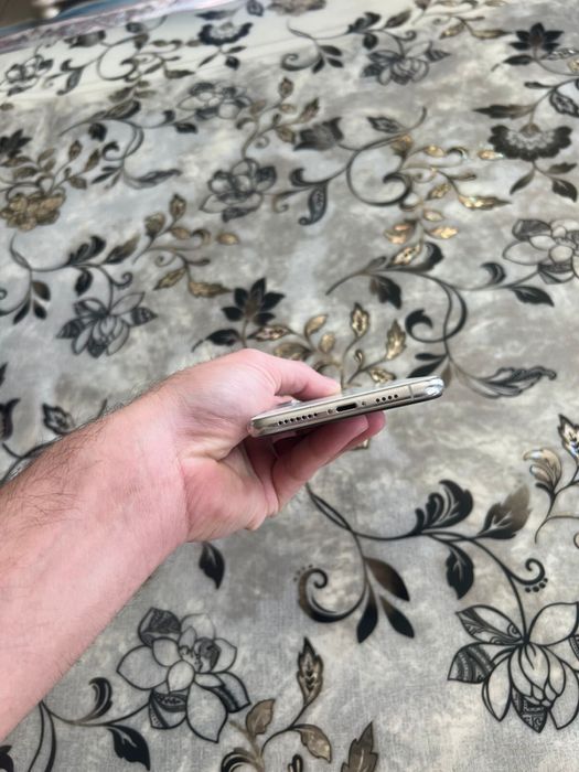 Продам IPhone 11 pro max