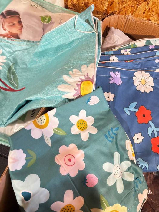 Постель, одежда дешево