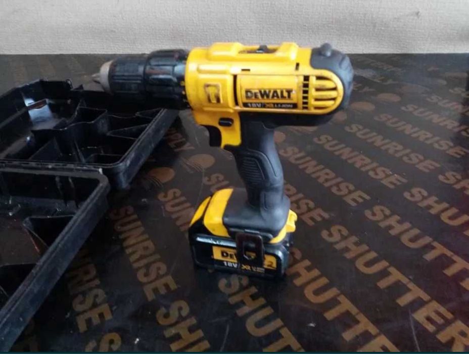 Винтоверт-инпактор деволт литиево йонни батерия перфектно състояние