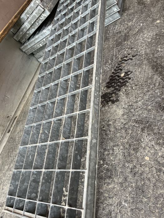 Trepte zincate zincate