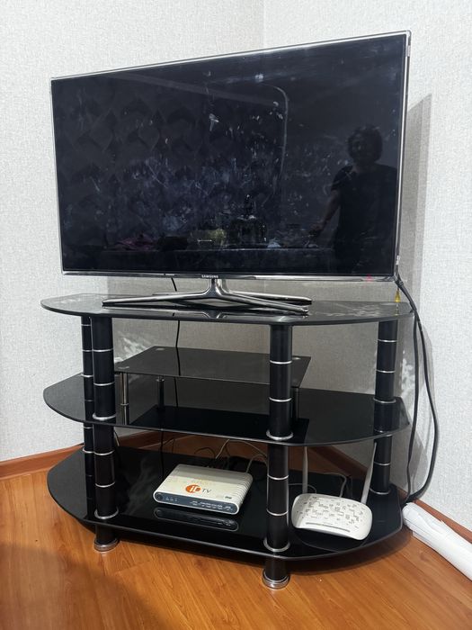 Подставка, телевизор