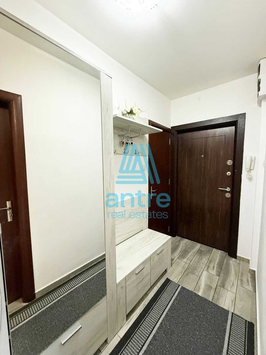 Тристаен апартамент в кв. Младост 2