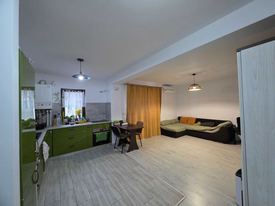 Proprietar vând apartament cu 2 camere pe Calea Urseni