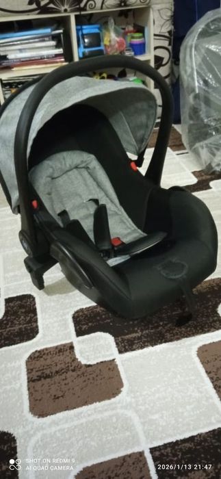 Продам коляску 3 в 1 kikka boo