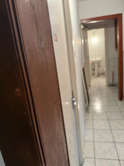 Spre vanzare apartament cu 4 camere