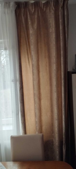 Vând urgent 4 buc draperie bej nisip 140×243 înălțime, gata incretita