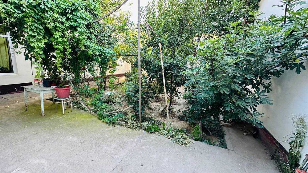 Продается участок 4-комнатный 2.7-соток, р-й М. Улугбек, улица Дархан