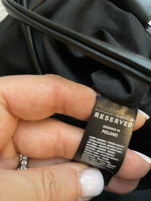 Малка черна чантичка RESERVED