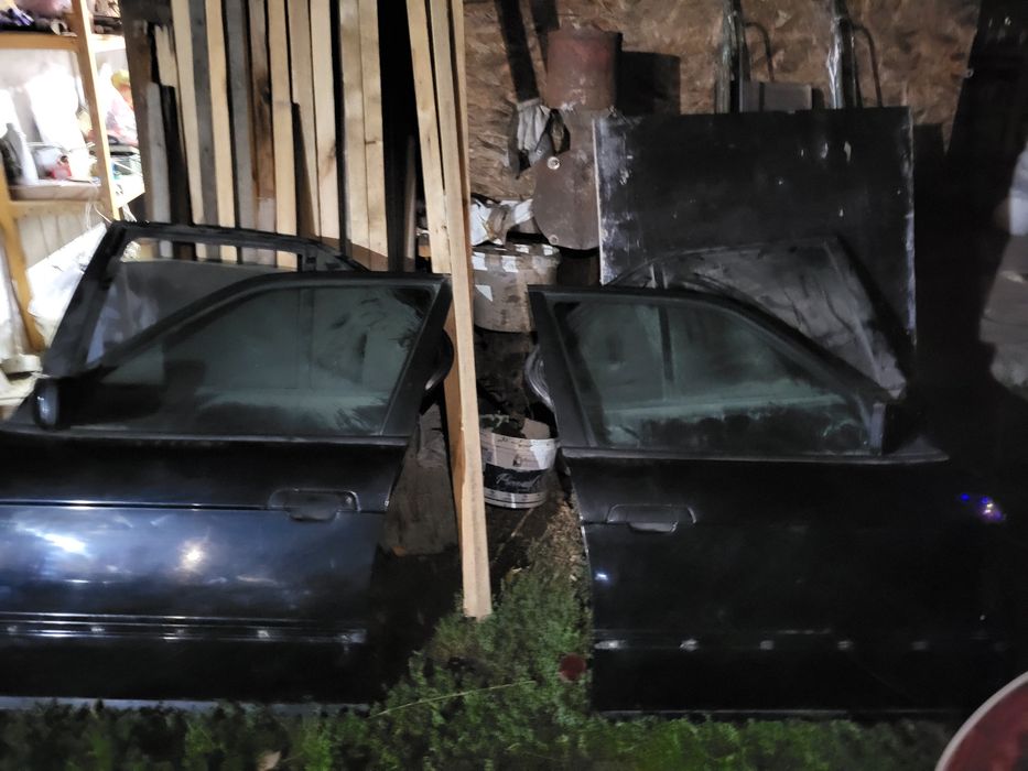 Двери BMW e34, в разборе, все 4 дверей