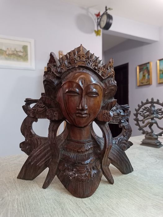 Изящна Ръчно Изработена Балийска Скулптура – Богиня (Деви / Апсара)