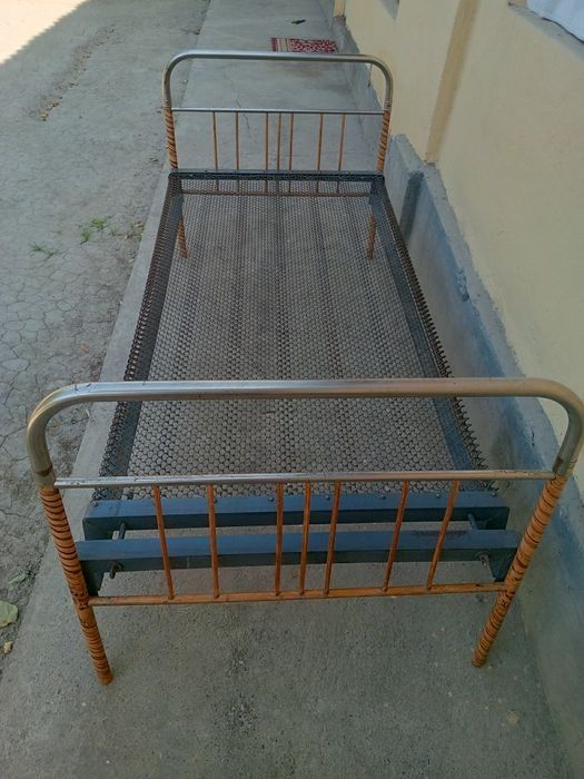 Кровать железный остались 2шт