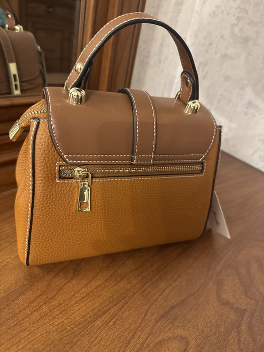 Кожаная рыжая сумка