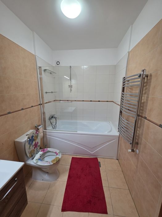 Apartament 3 camere de inchiriat