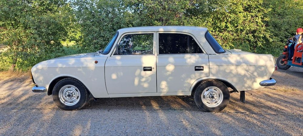 Moskvich 412.            .