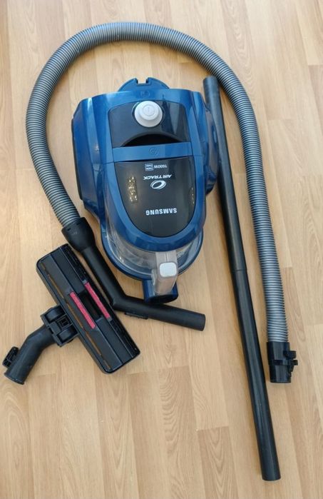 Пылесос Самсунг  в хорошем состояний