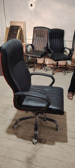 Продам кресло хорошее