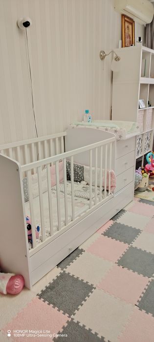 Pătuț transformabil Hubners Matei Kombi 120x60 + saltea | 4 sertare