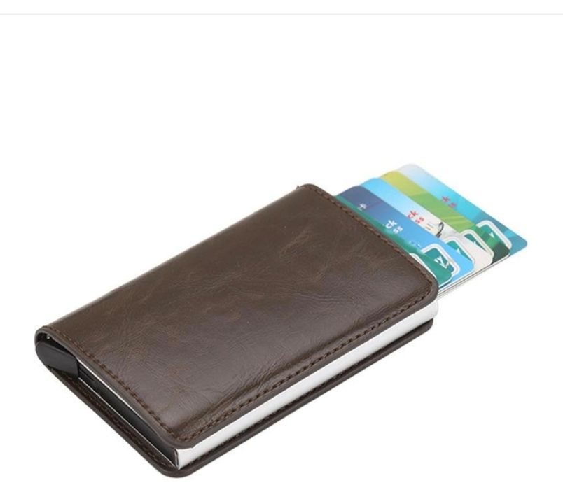 Кожен картодържател с Rfid защита