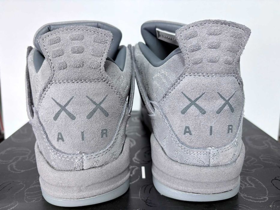Nike Air Jordan 4 Retro Kaws