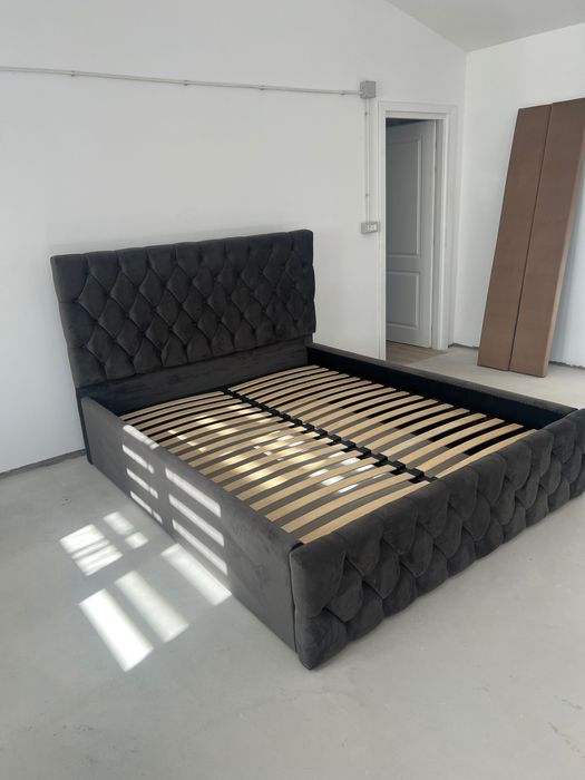 Paturi tapițate de vânzare