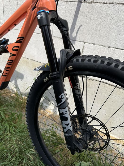 Canyon Spectral 2023  Marimea L- Portocaliu